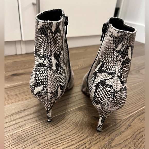 Tony Bianco Elia snake ankle boots booties 8.5 from Revolve - Picture 5 of 5